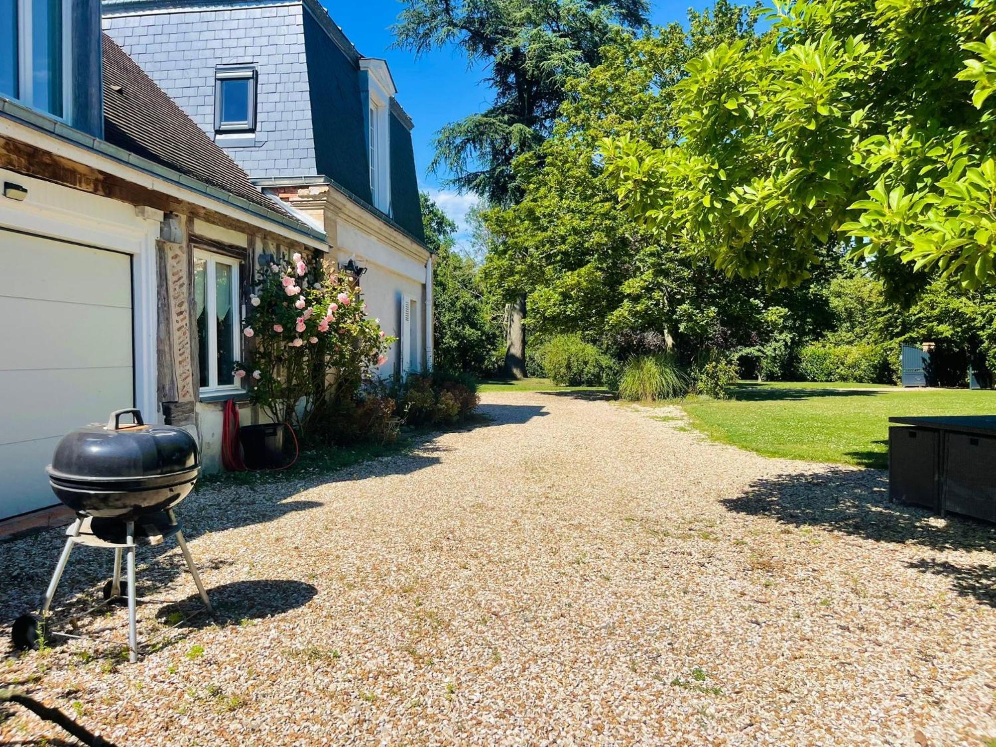 Maison Chaleureuse De 4 A 12 Personnes Neuville-aux-Bois Eksteriør bilde