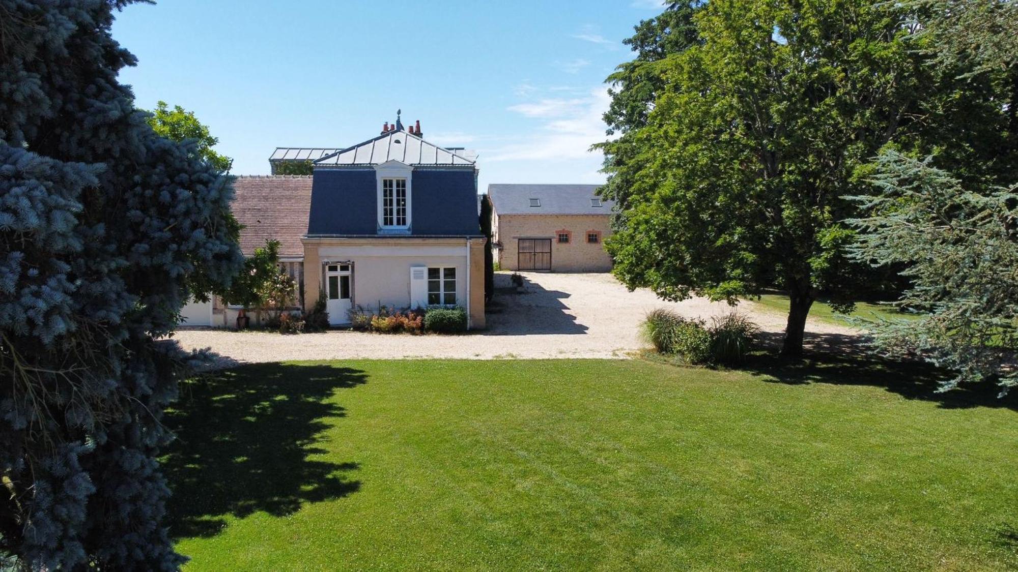 Maison Chaleureuse De 4 A 12 Personnes Neuville-aux-Bois Eksteriør bilde