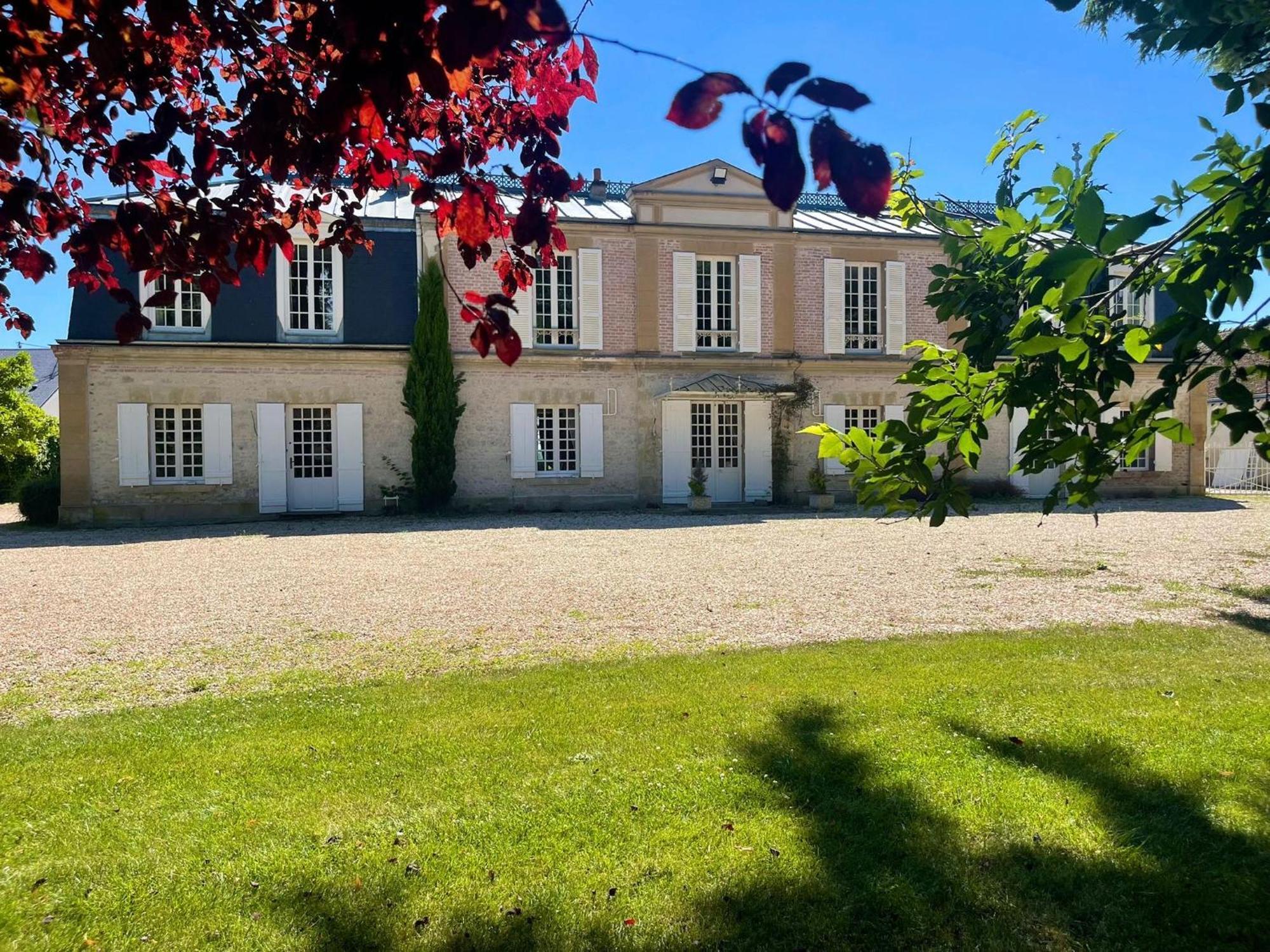 Maison Chaleureuse De 4 A 12 Personnes Neuville-aux-Bois Eksteriør bilde